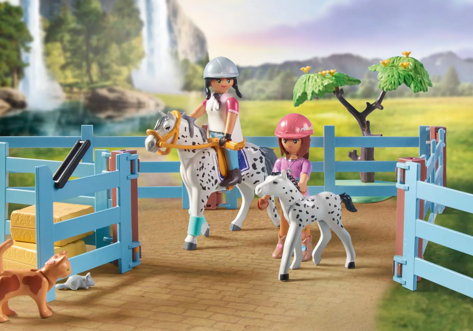 Waterfall Ranch-PLAYMOBIL Hot